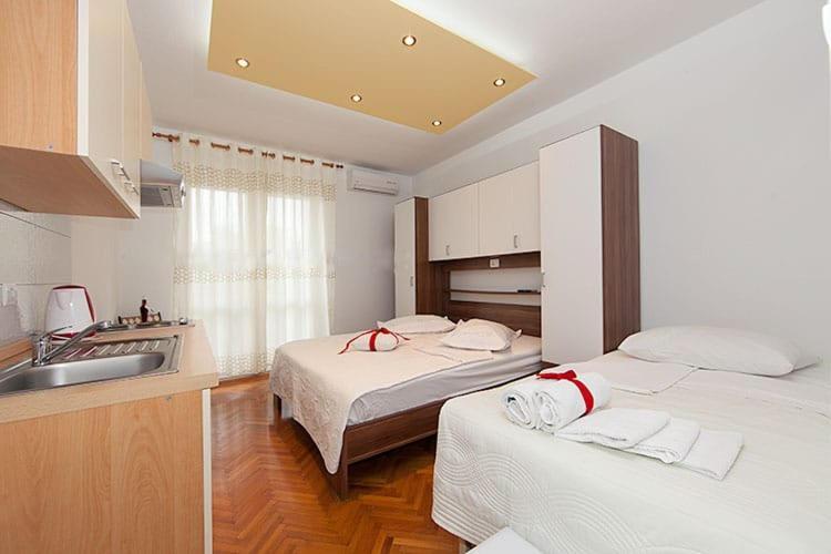 Apartmani Saric Тучепи Экстерьер фото